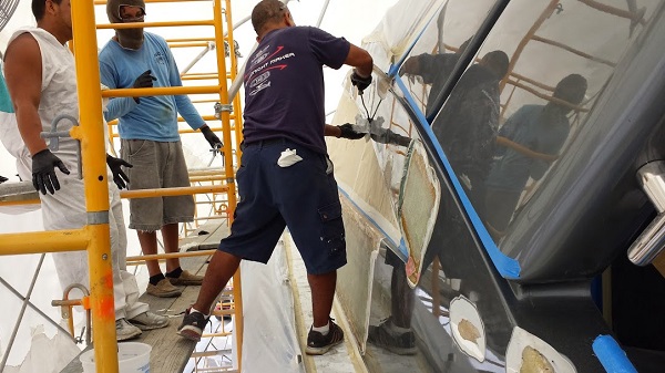 Yacht Fiberglass refinishing